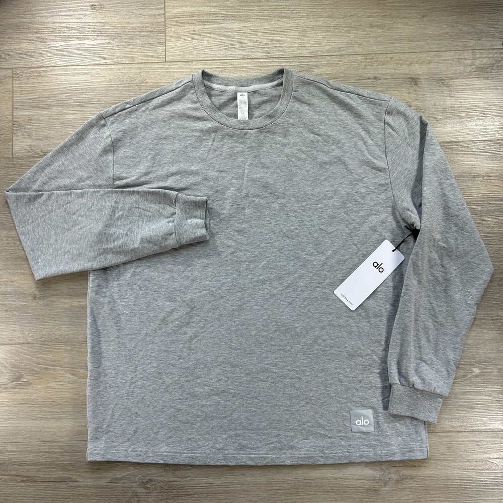 NWT Alo Yoga Men's Large Double Take Long Sleeve Shirt Heathered‎ Gray